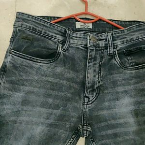 Wrogn Grey Straight Fit Jeans For Men