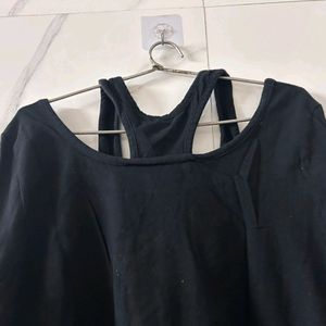 T-shirt For Casual And Active Gym Use