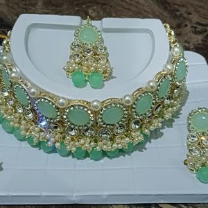 Green Jewel Set