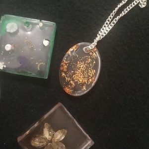 BUY 3 GET 1 FREE!!!! 🆓 PENDANTS SALE!!