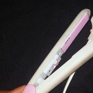 Mini White And Pink Straightener ❤️