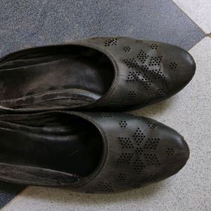 Black Mojdi