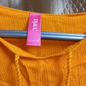 Sleeveless Yellow Top With Overlay