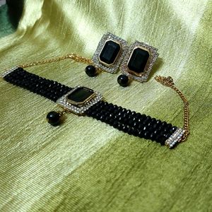 Black Stone Studded Jewellery Set