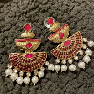 Party Earing