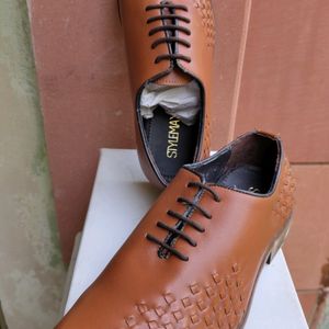 Size 7 Cow Leather Shoe