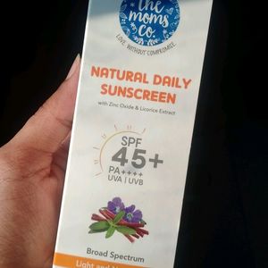 ₹30 Off On The Moms Co. Sunscreen