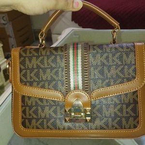 Michael Kors Fisrt Copy Sling Bag