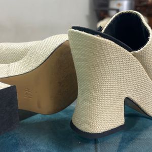 Platform Straw mule