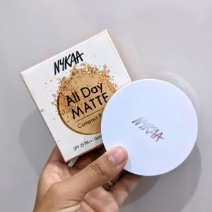 Nykaa 12hr Oil Control Compact SPF 15 PA++