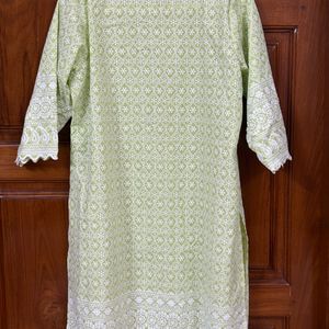 Chikankari kurti