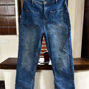 Flailed Jeans With Front Pocket