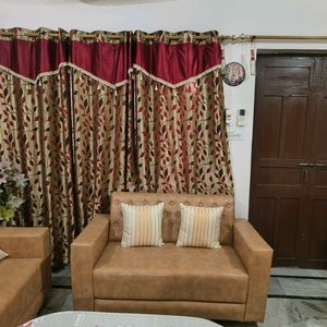 11 Beautiful Maroon Petalled Curtains