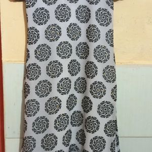 Black And White Top - Offer Sale