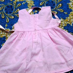 3 Qute Dresses For New Born Baby Girl