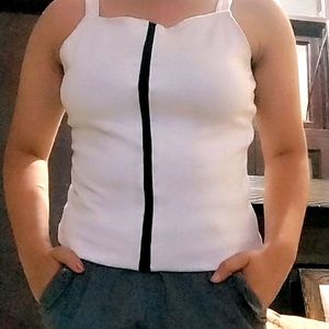 Sleevless Stylish Top