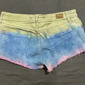 Denim shorty shorts