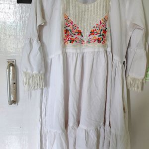 White Stylish Top Like New For L&M Size Bust 32inc