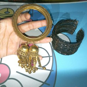 4 Iteam Combo Earings , Pack 2 Bangles,1 Bracelet