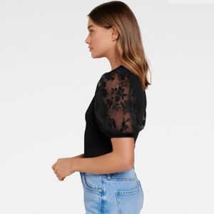 Forever New Roza Floral Orgaza PuffSleeve Top