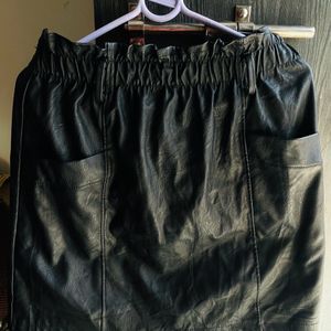 Leather/polyster Short Black Skirt