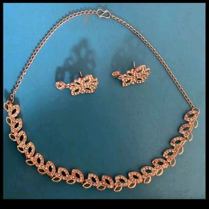 Golden  Diamond  Leaf Design Jewelry  Set
