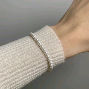 Korean White Bracelet