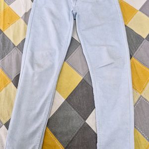 Skinny Jeans In Light Blue Colour