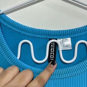 H&M Blue Ribbed Crop Top