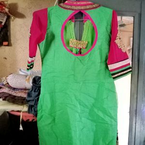 Green Kurti With Dupatta