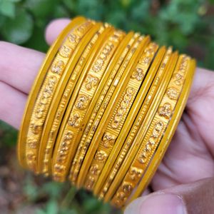 Gold Colour Bangle Set