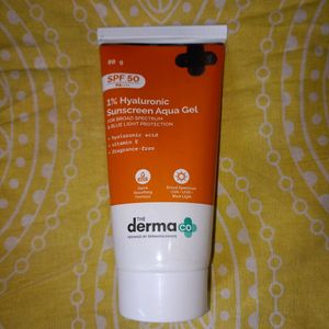 The Derma Co 1% Hyaluronic Acid Sunscreen