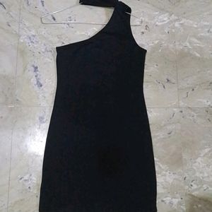 One Side Off Shoulder Black Dress For Girls