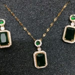 Beautiful Necklace Set