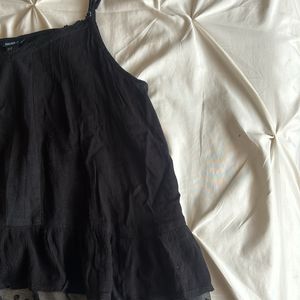 Forever 21 Sleeveless Black Crop Top