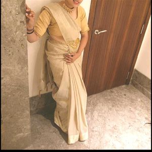 Nude Colour Saree With Attached Blouse Piece