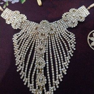 white ston jewellery set goldn clr