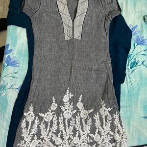 Set Of 4 Kurtis