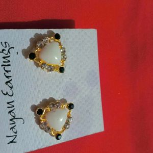 White Moonstone Earring ♥️♥️