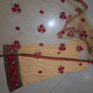 Kurti With Dupatta