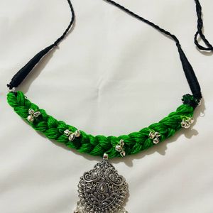 Green Choker