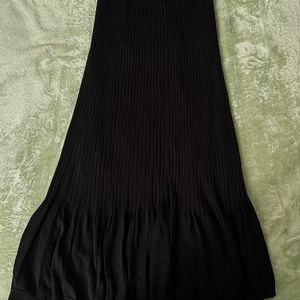 Black Ribbed MIDI Skirt