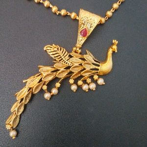 Peacock Design Necklace With Pearl