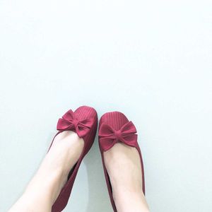 Cute Red Bow Pumps