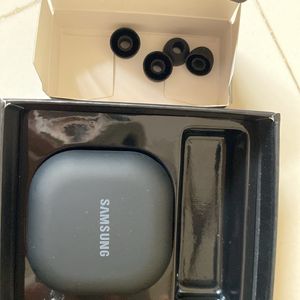 Samsung Galaxy Buds2 Pro, with Innovative AI Featu