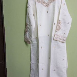 New/Unused Embroidery Kurta Full Set