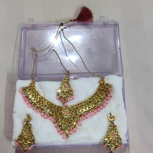 Necklace With Mangtika