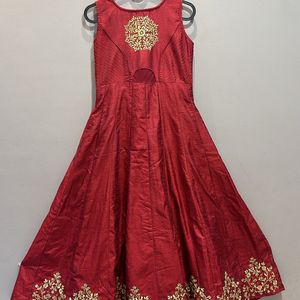 NEERU’S PARTY GOWN MAROON