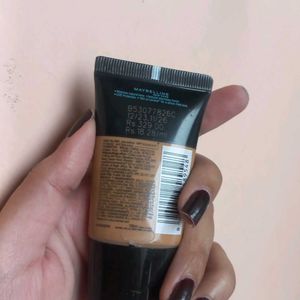 Maybelline New York Fit Me  Foundation Shade 330