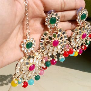 Multicolored Earrings And Mangtika Set